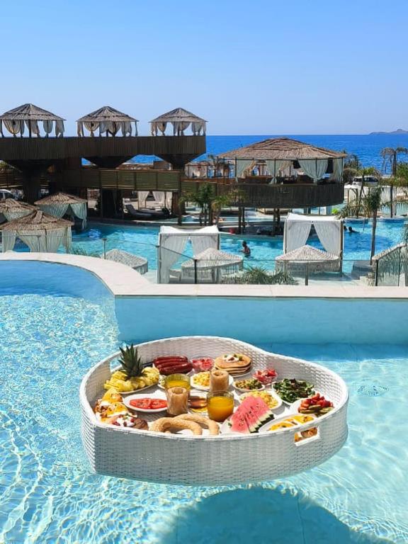 Beachfront Junior Suite with private pool