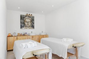 Alia luxury suites and Spa beachfront